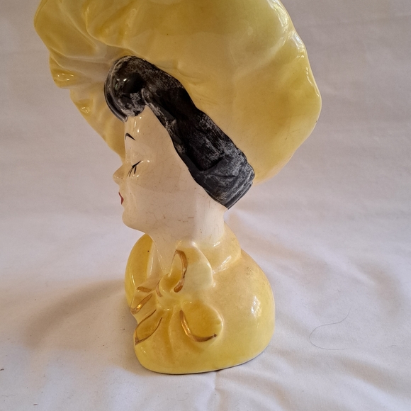 Large Glamor Girl Vase - Picture 6 of 9